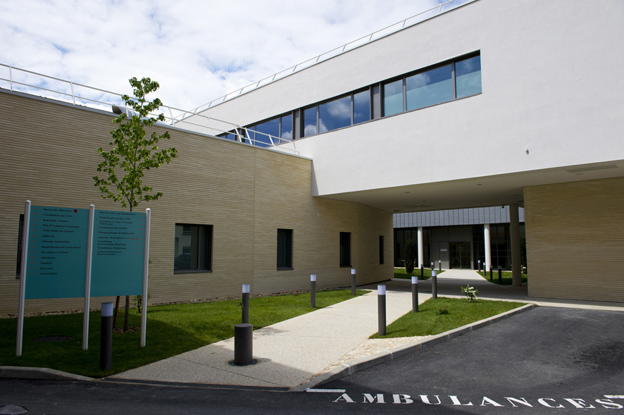 entree nouveau batiment maternite du pastel centre hospitalier de lavaur